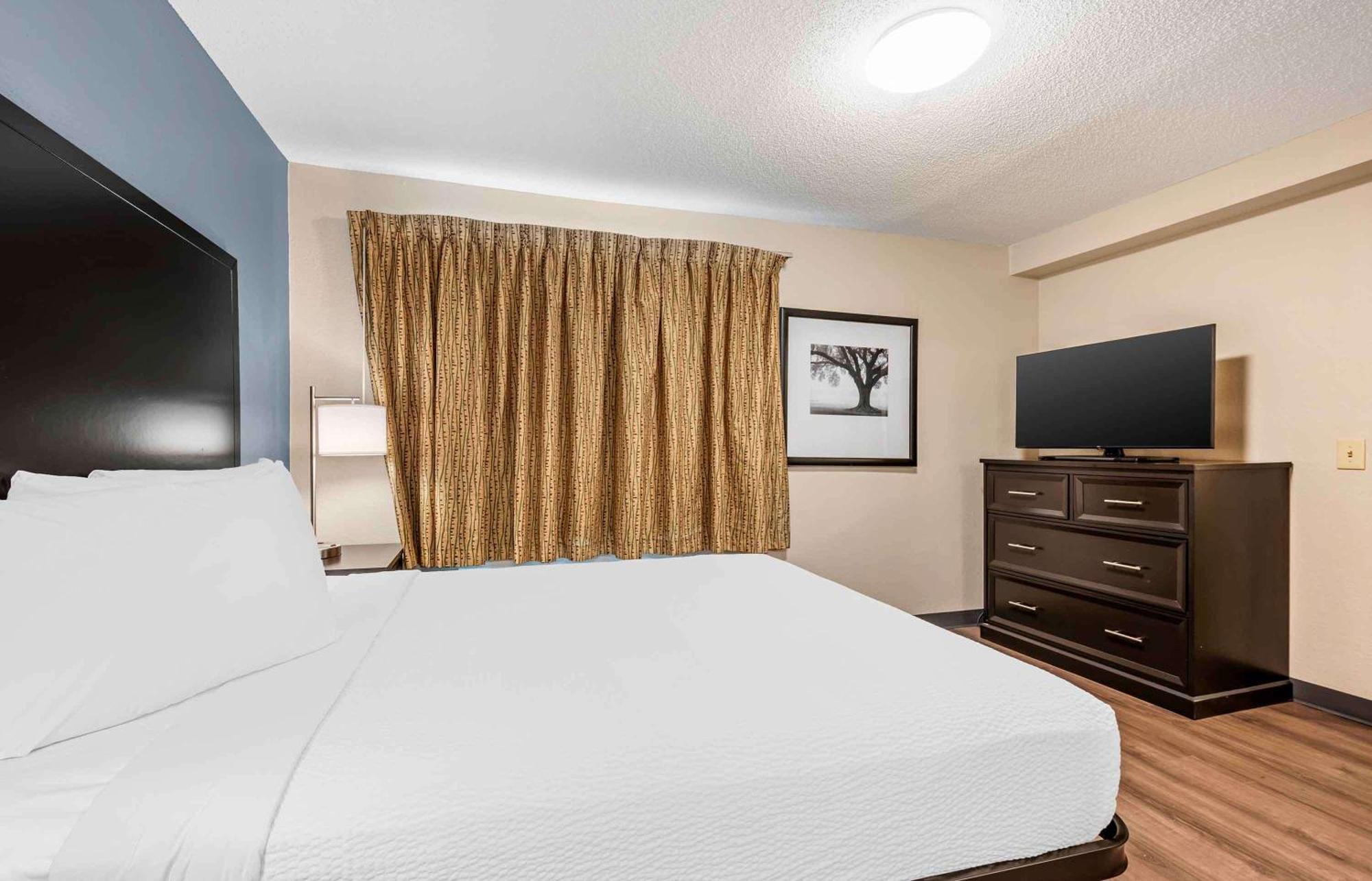 Extended America - Cincinnati - - Reed Hartman Hotel