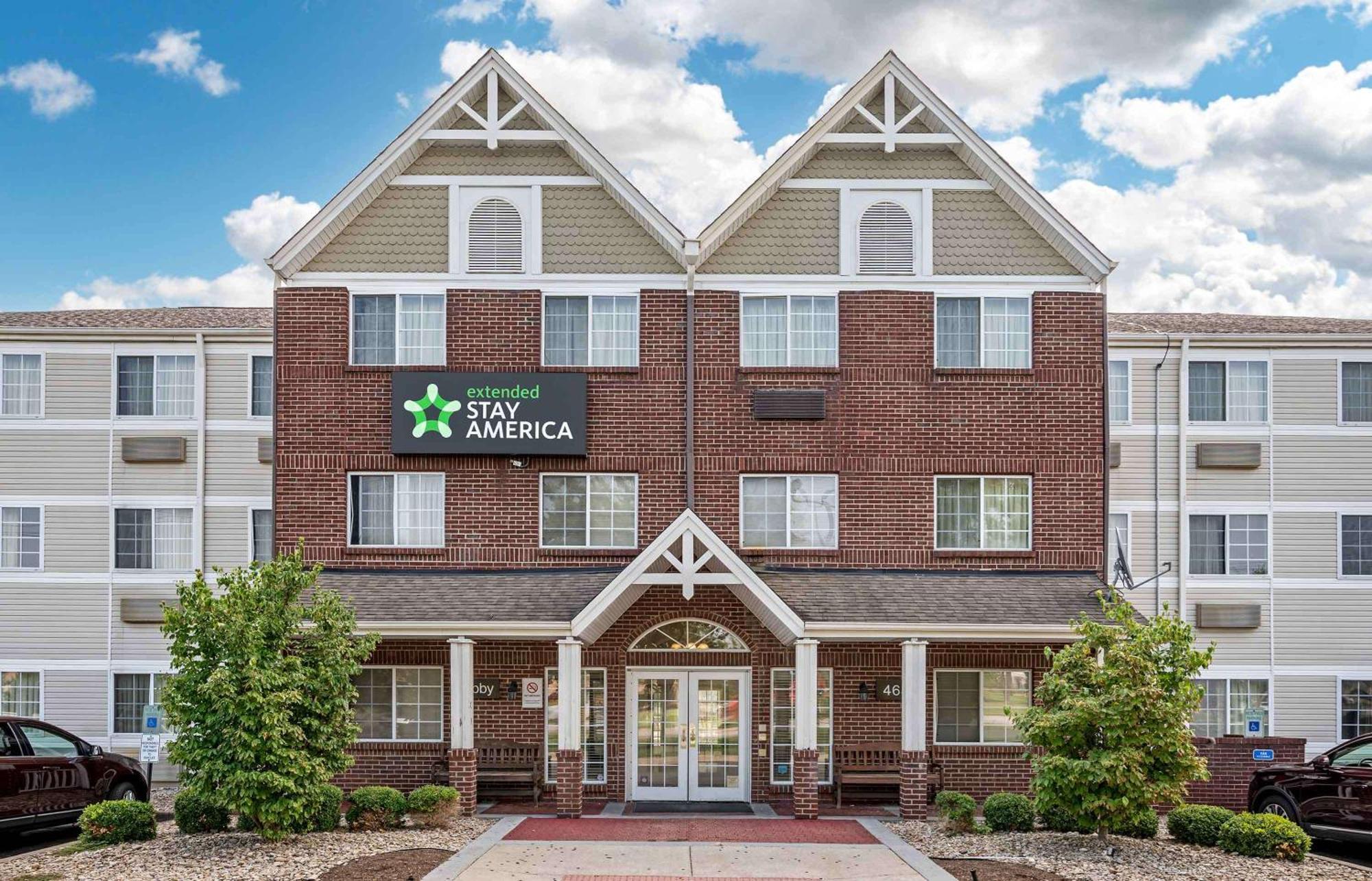Extended America - Cincinnati - - Reed Hartman Hotel