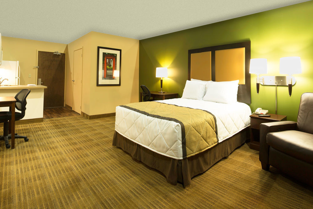 Extended America - Cincinnati - - Reed Hartman 2* Blue Ash